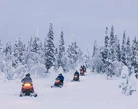 salla-sneeuwscootersafari-lapse-hut